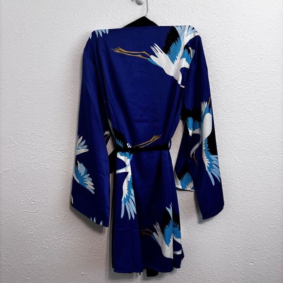 Jezebel Womens Cranes Printed Chemise S/M Novelty Print Classic Silky NWT - Picture 5 of 5
